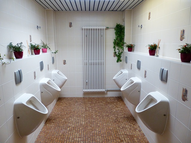 wc muži